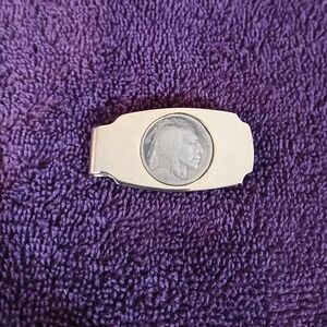 1935 buffalo nickel/money clip,gold and silver, good condition